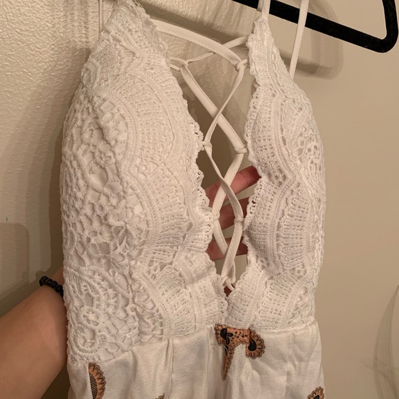 White lace cross tie romper - Picture 2 of 7